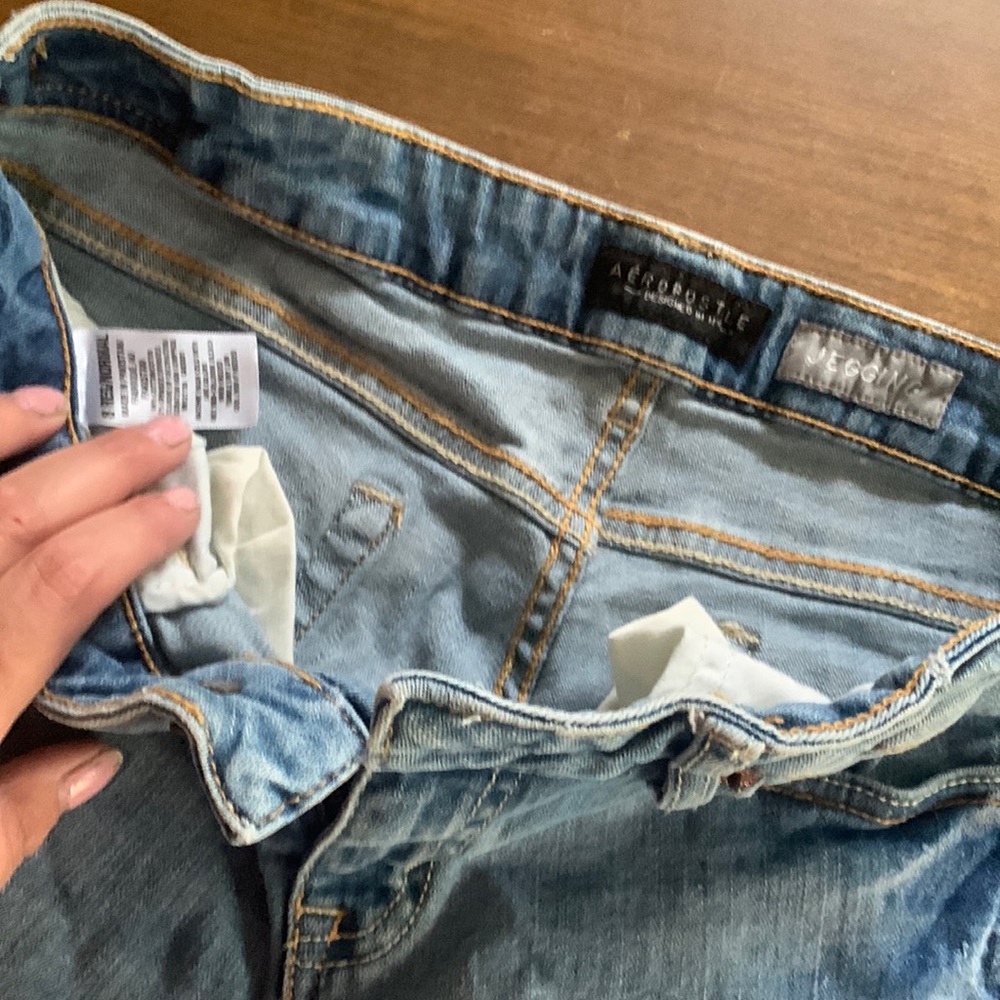 Light wash Aeropostale skinny jeans (jeggings) size 8